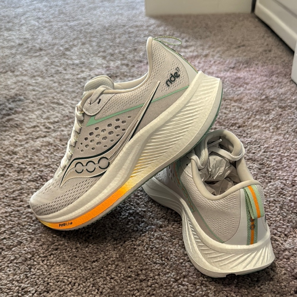Saucony Ride 17 - White, Gray and Orange Neutral Trainers